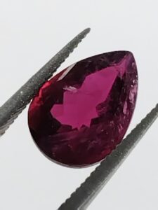 vente de pierres pour fabriquer des bijoux personnalisés - idée cadeau pour créer un bijoux personnalisé